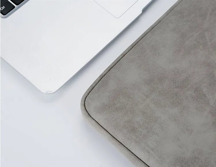 SlimStyle Laptop Protector - TechNest
